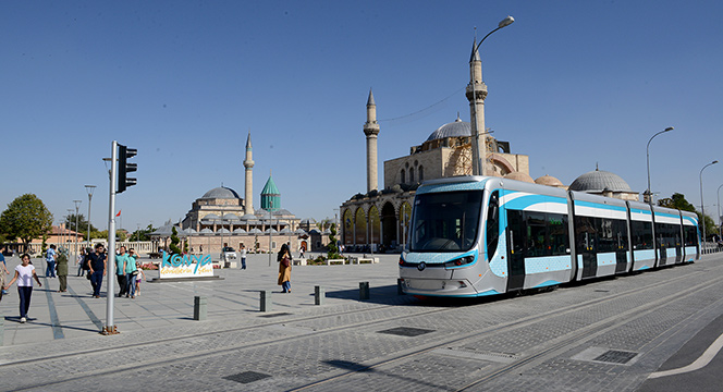 Adliye ve Selçuk Üniversitesi Hatlarında Tramvay Seferleri Başladı
