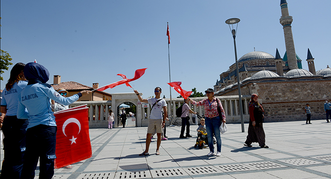Şehir Bayraklarla Donatılıyor