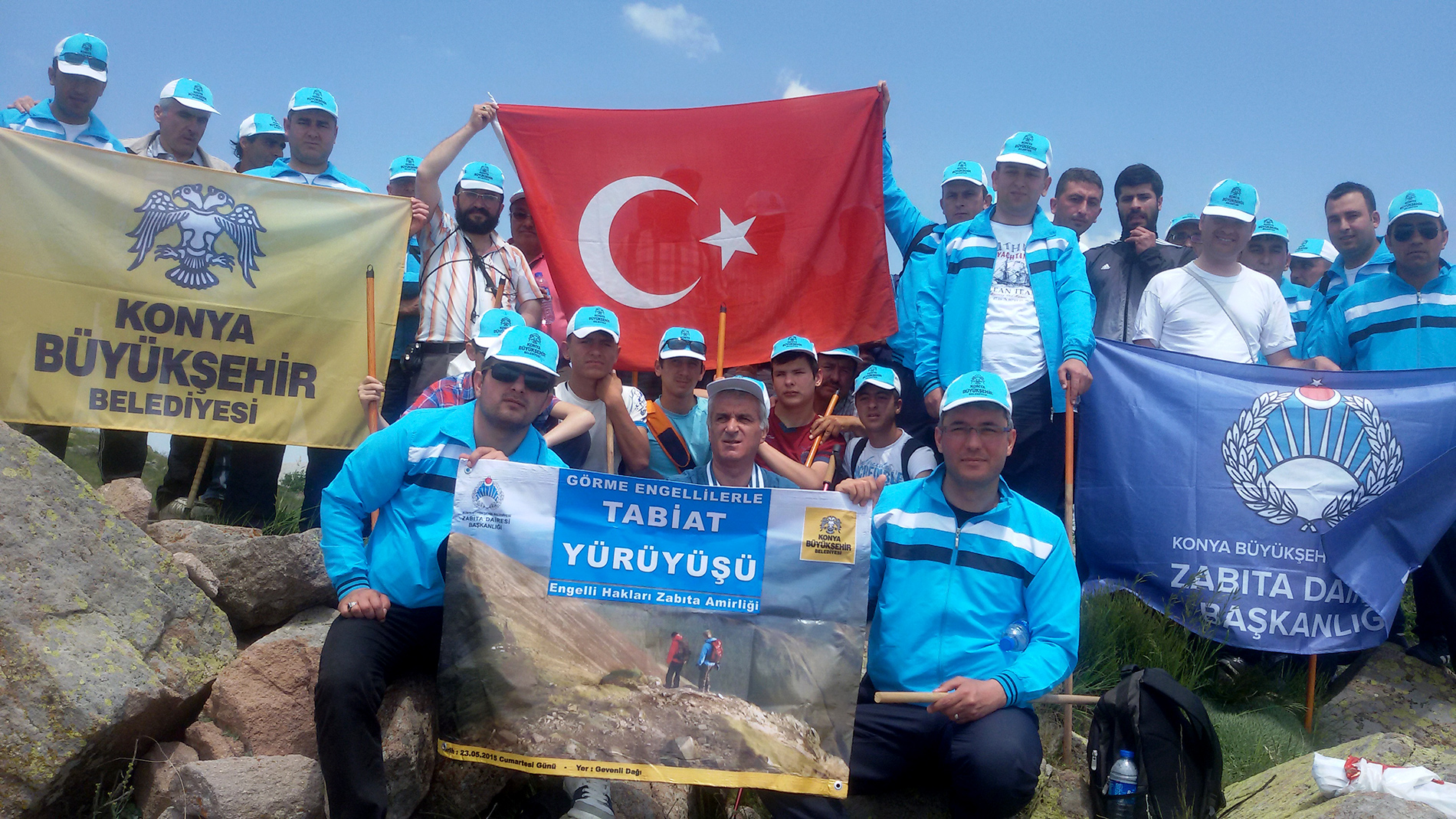 Görme Engelliler Gevele Dağı'na Tırmandı