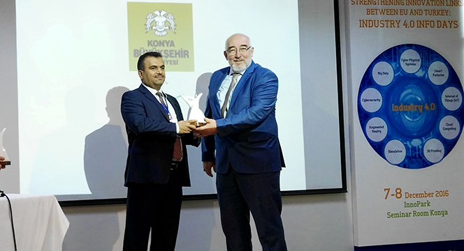 Büyükşehir'in Akıllı Şehir Uygulamaları Örnek Oluyor