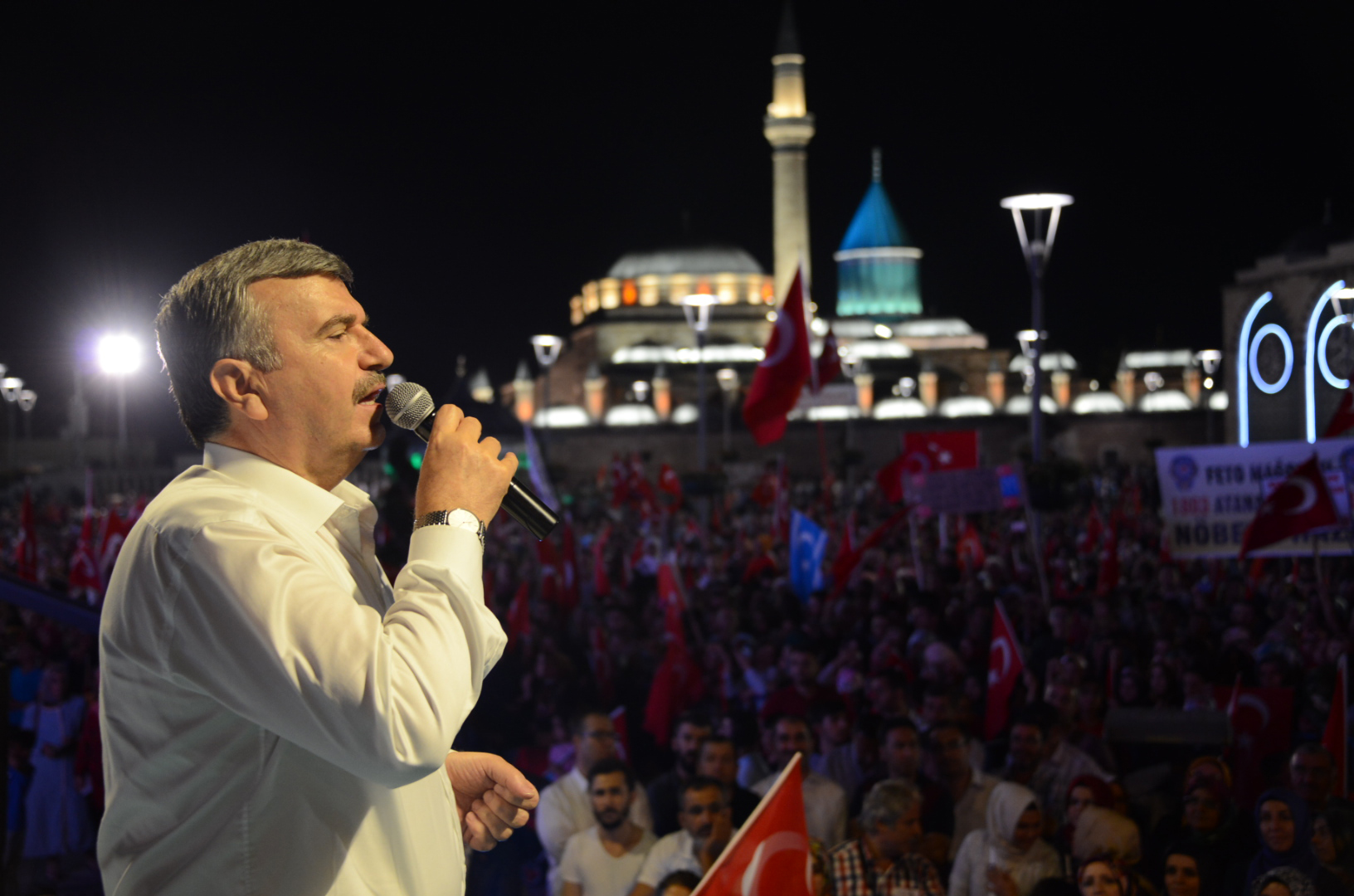 Millet Tek Yürek Oldu Meydanlarda Gücünü Gösterdi