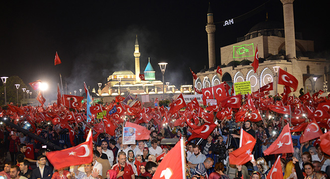 Millet Tek Yürek Oldu Meydanlarda Gücünü Gösterdi