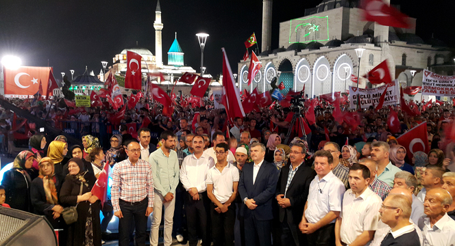 Gündüz İşte Gece Nöbetteyiz