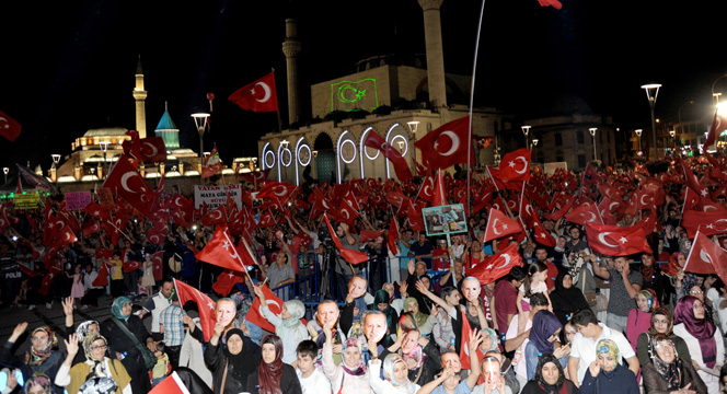 Başkomutanımız Gibi Dik Duracağız