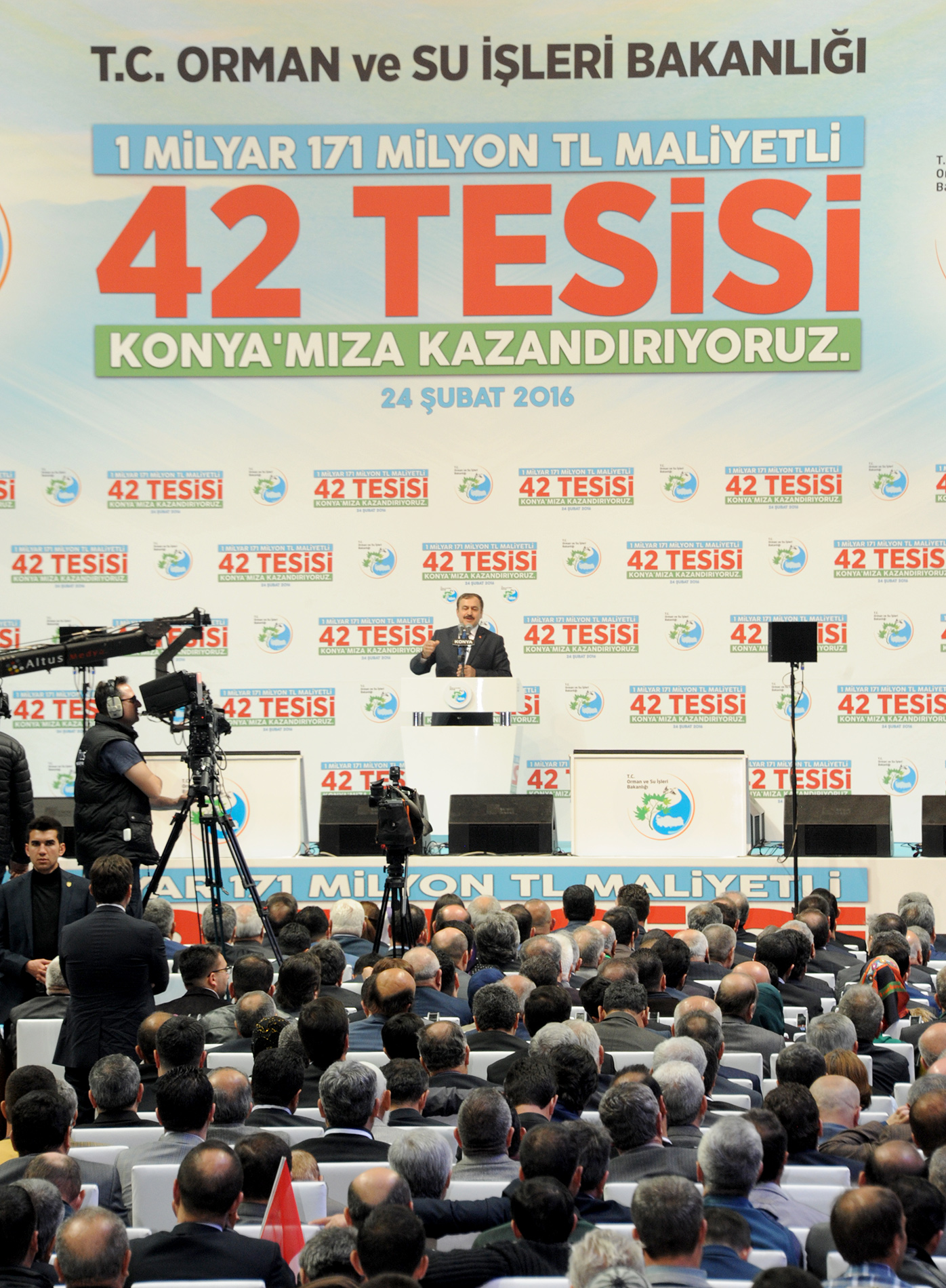 Başbakan Ahmet Davutoğlu: Konya'nın Taşına Toprağına Aşığız