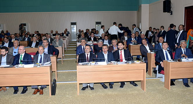 Belediye Birliklerinde Tahir Akyürek Yeniden Başkan
