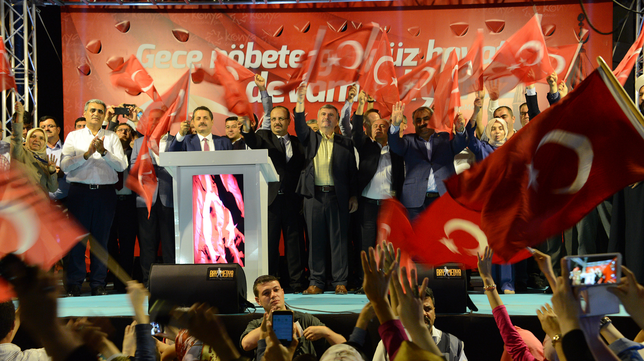 Millet Cengaver Duruşunu Dünyaya Gösterdi