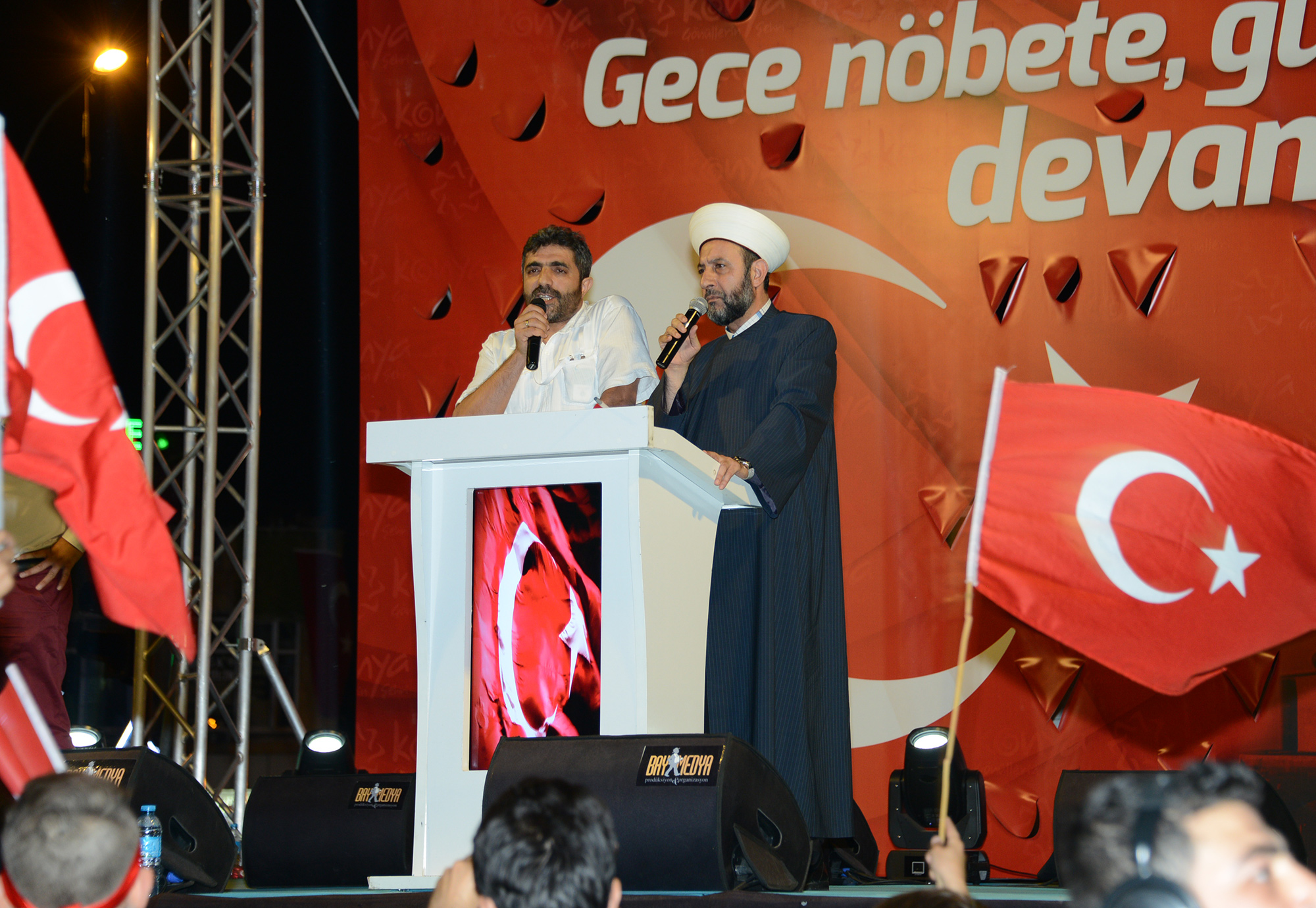 Millet Cengaver Duruşunu Dünyaya Gösterdi