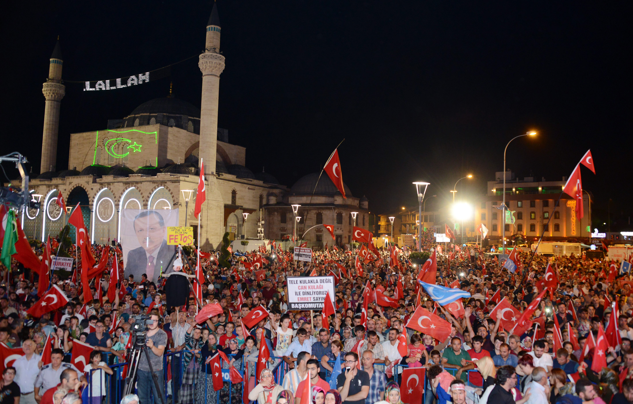 Türk Milleti Darbeye Darbe Yapan Millet Olarak Tarihe Geçti
