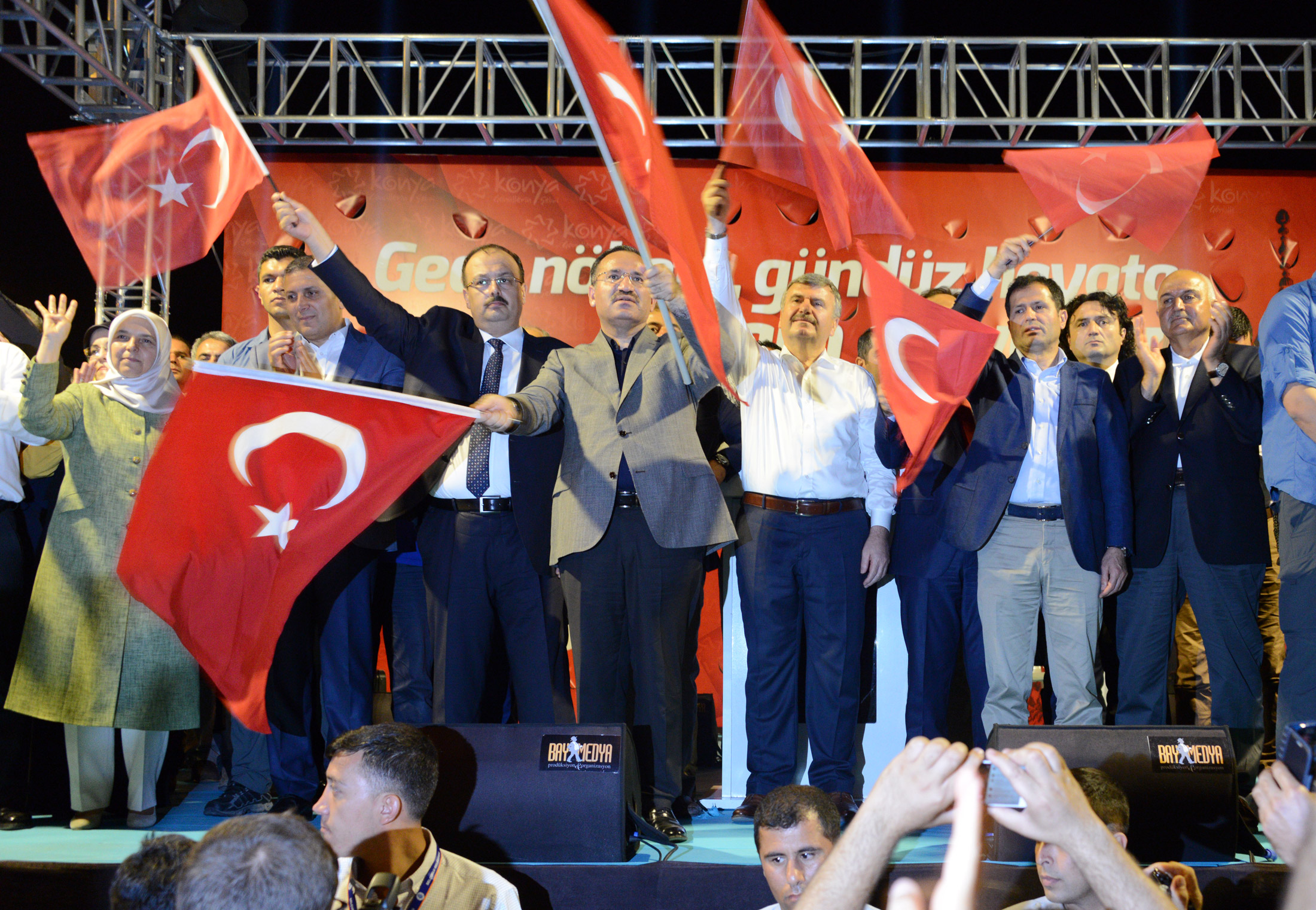 Halkın Gücü, Tankın Gücünden Büyüktür