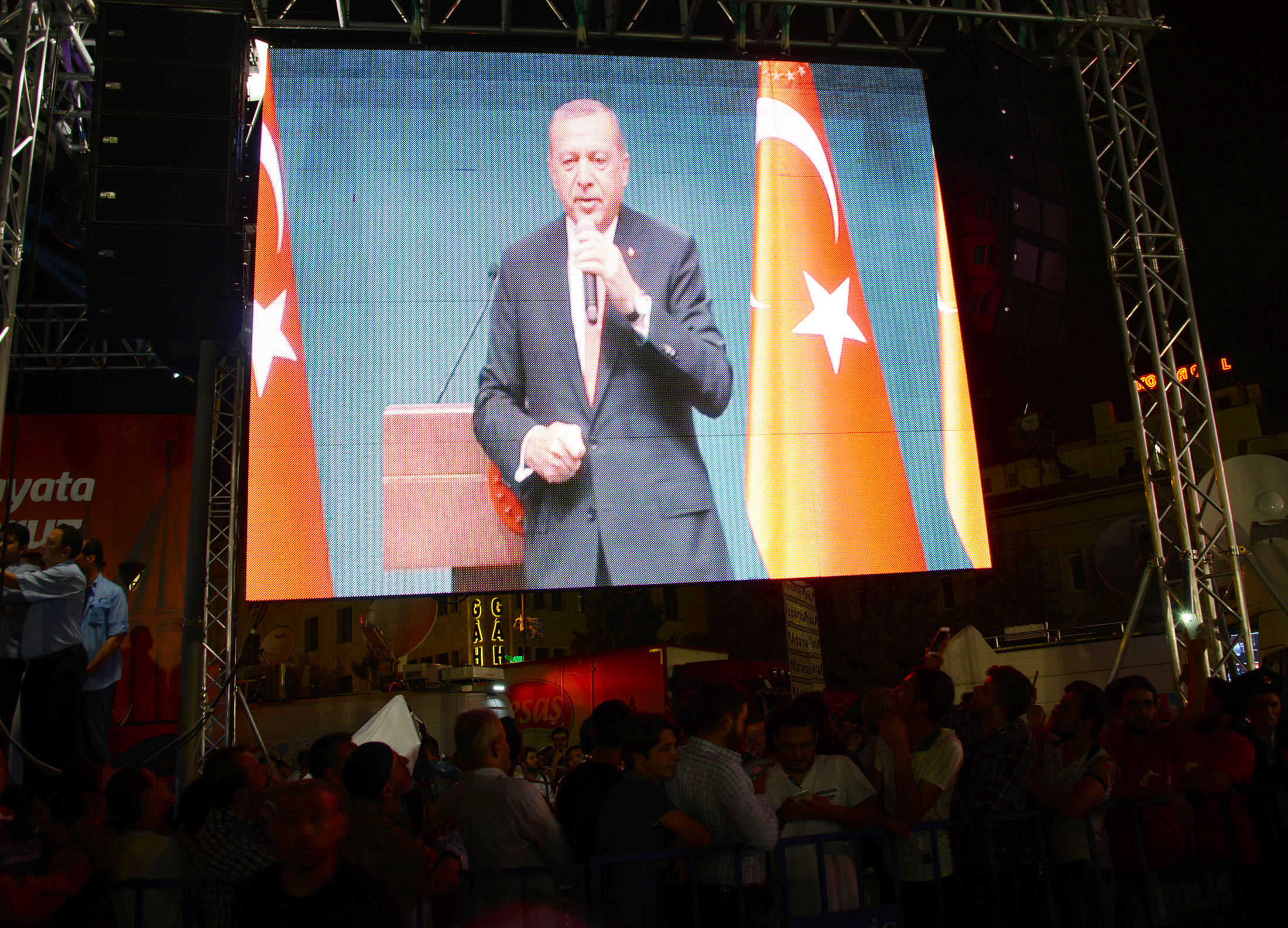 Konya Demokrasiye Sahip Çıkıyor