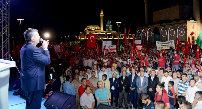 Konya Demokrasiye Sahip Çıkıyor