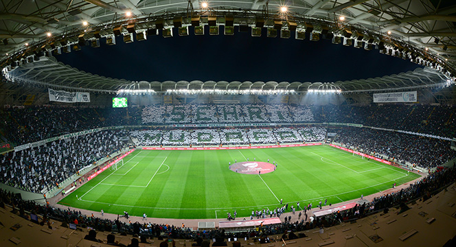 Büyükşehir Stadyumu'ndaki Atmosfer Türkiye'ye Örnek