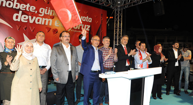 Batıya Demokrasi Dersi Veriyoruz
