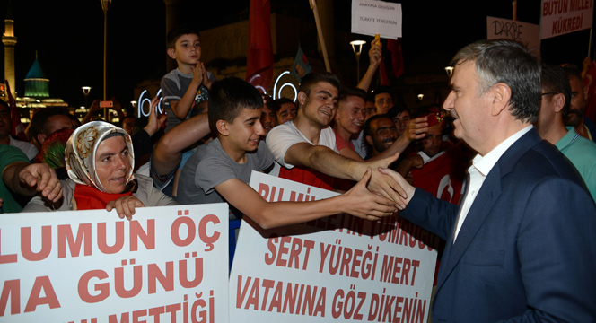 Tüm Dünyaya Demokrasi Dersi Veriyoruz