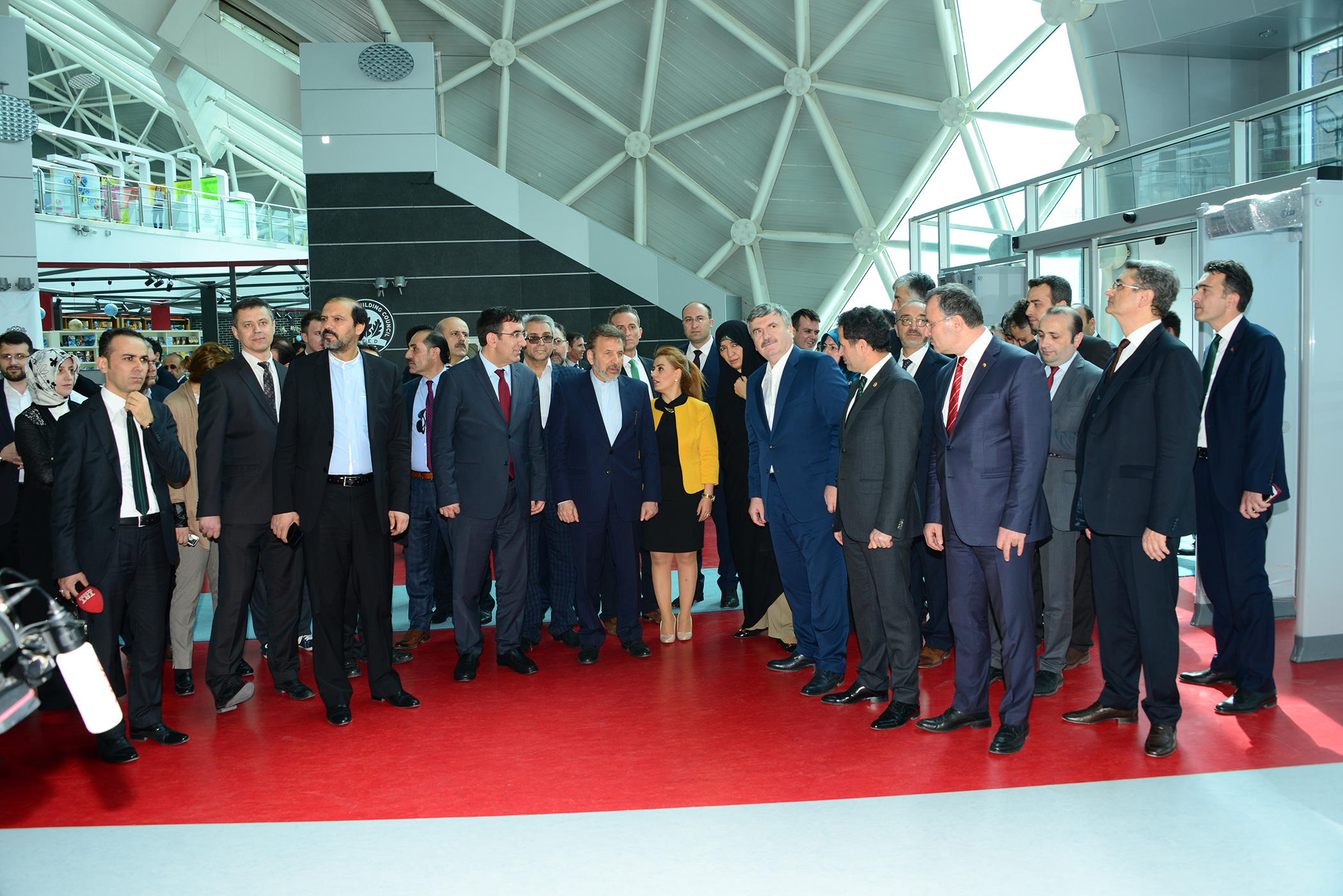 İranlı Bakan Bilim Merkezi'ne Hayran Kaldı