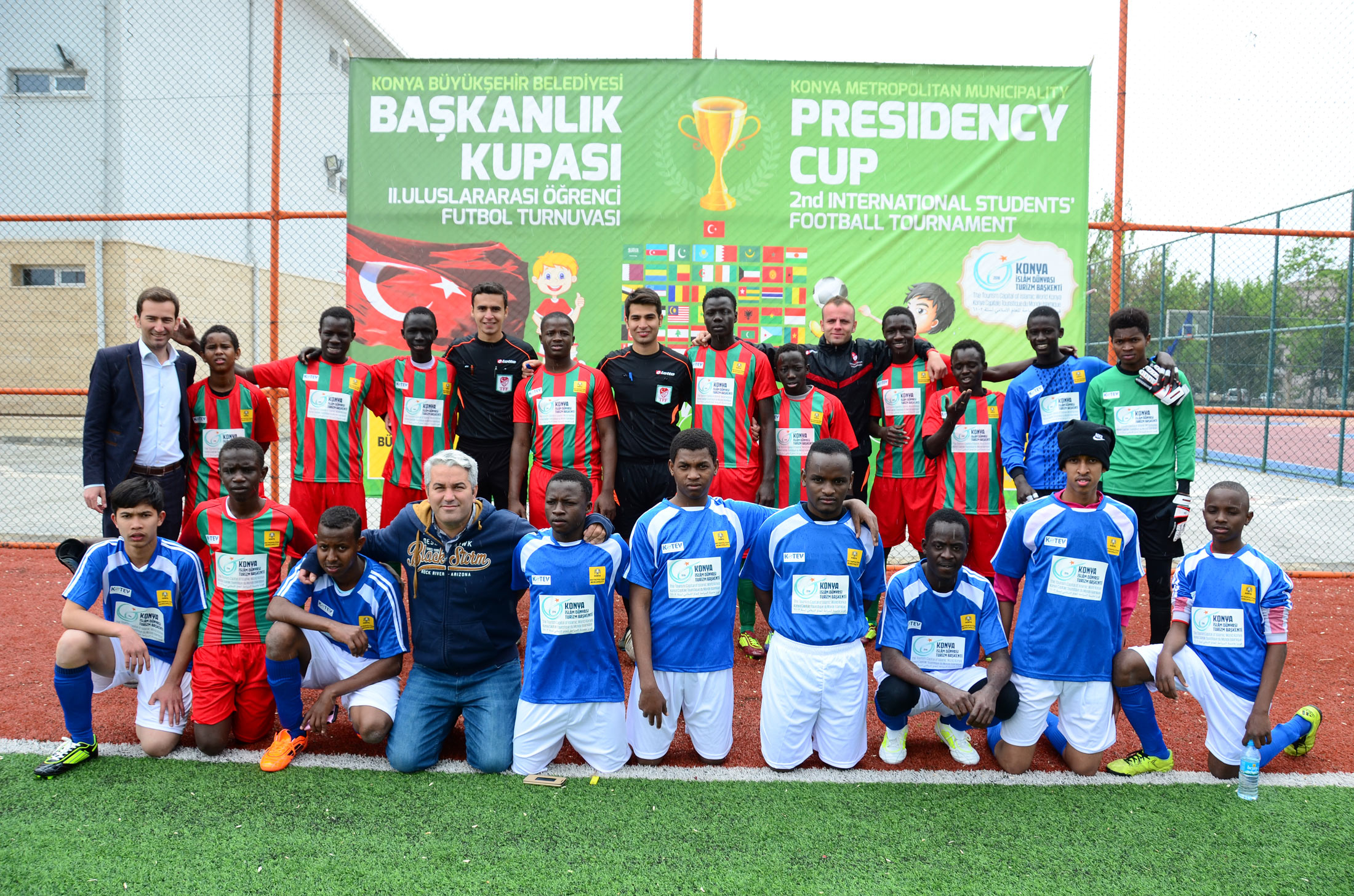 Büyükşehir'den Uluslararası Öğrenci Futbol Turnuvası