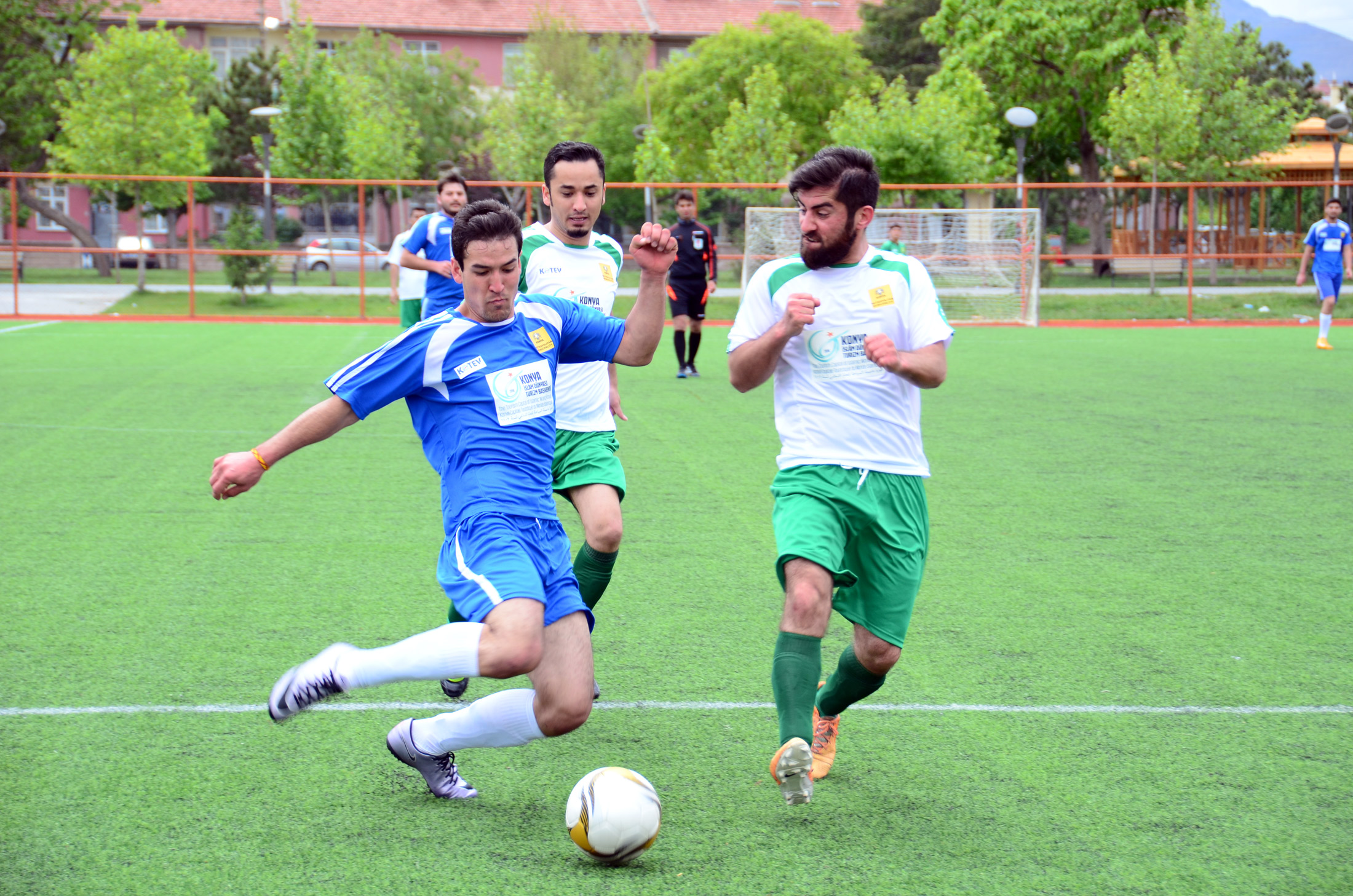 Büyükşehir'den Uluslararası Öğrenci Futbol Turnuvası