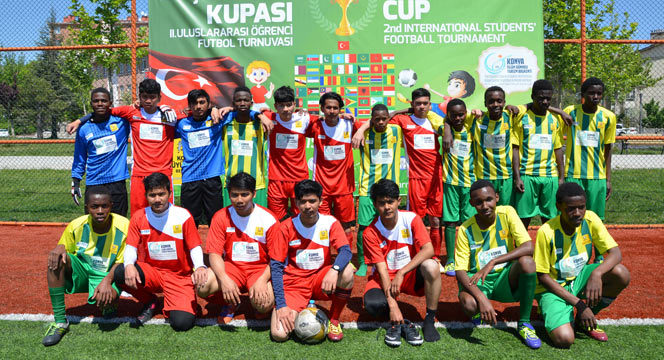 Büyükşehir'den Uluslararası Öğrenci Futbol Turnuvası