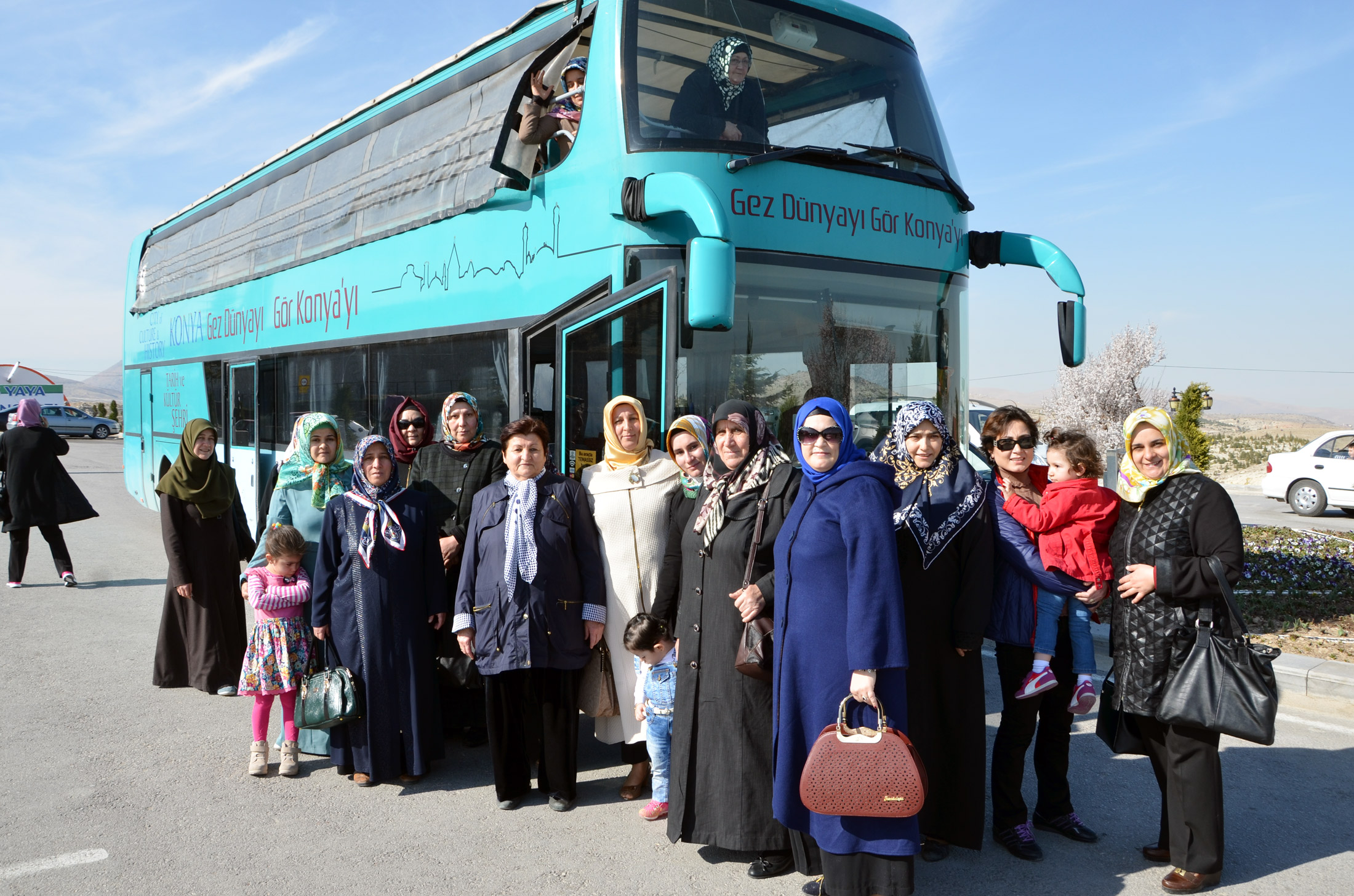 Dünya Kadınlar Günü'nde Kadınlara Şehir Turu