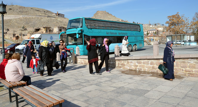 Dünya Kadınlar Günü'nde Kadınlara Şehir Turu
