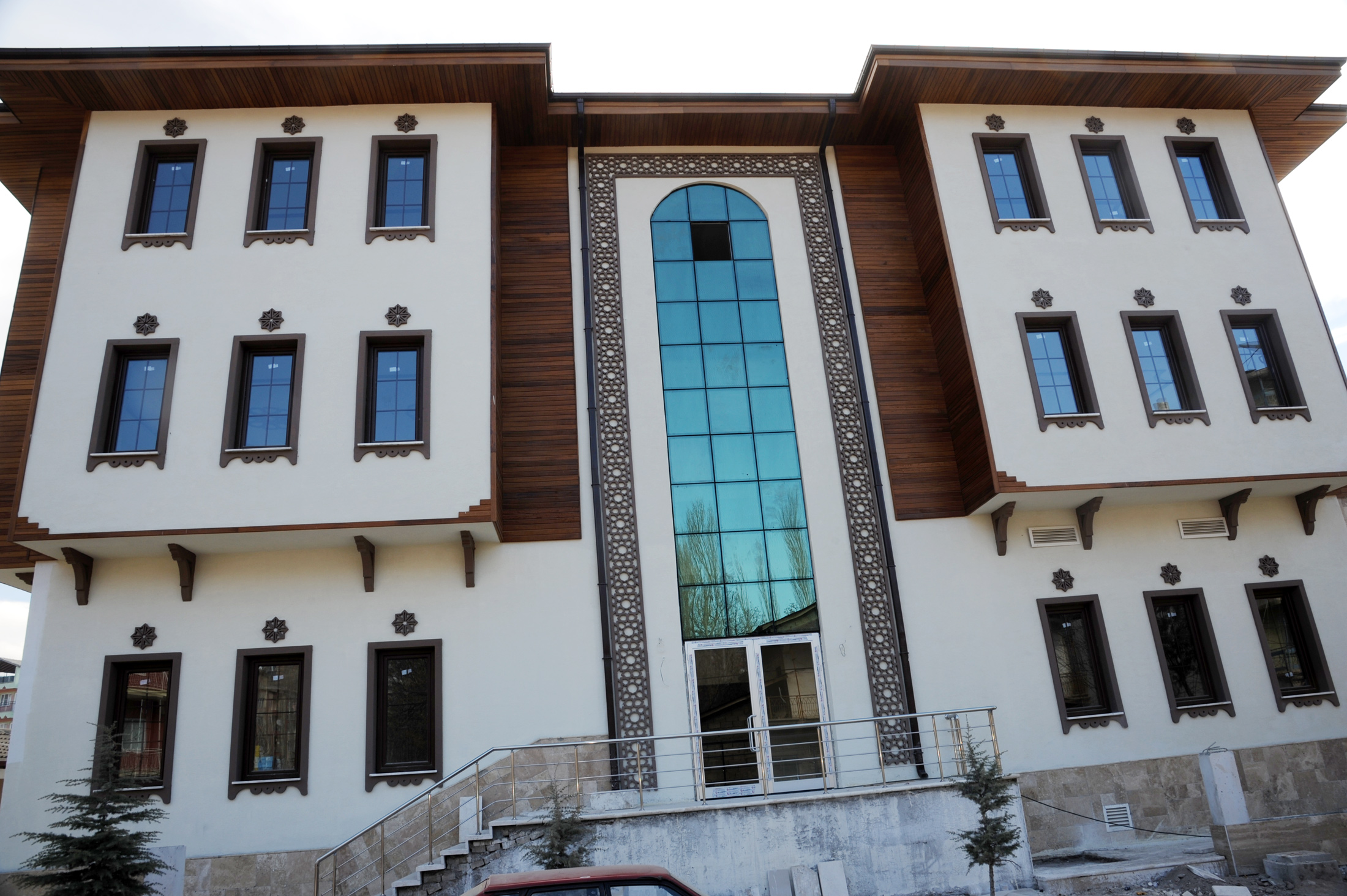Büyükşehir'den Bozkır'a Şehir Konağı