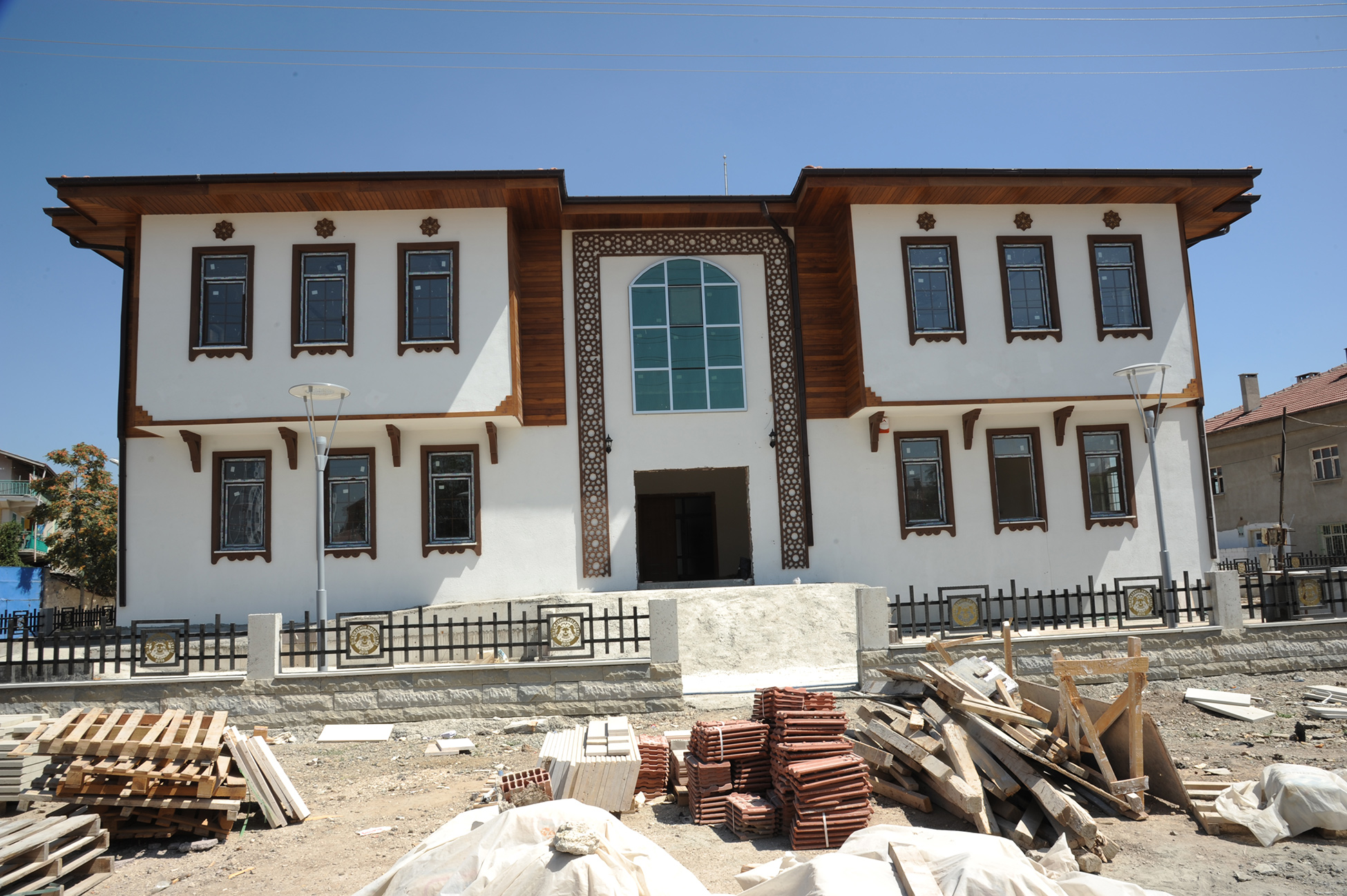 Büyükşehir'den Çumra'ya Şehir Konağı 