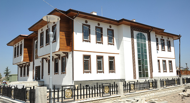 Büyükşehir'den Çumra'ya Şehir Konağı 