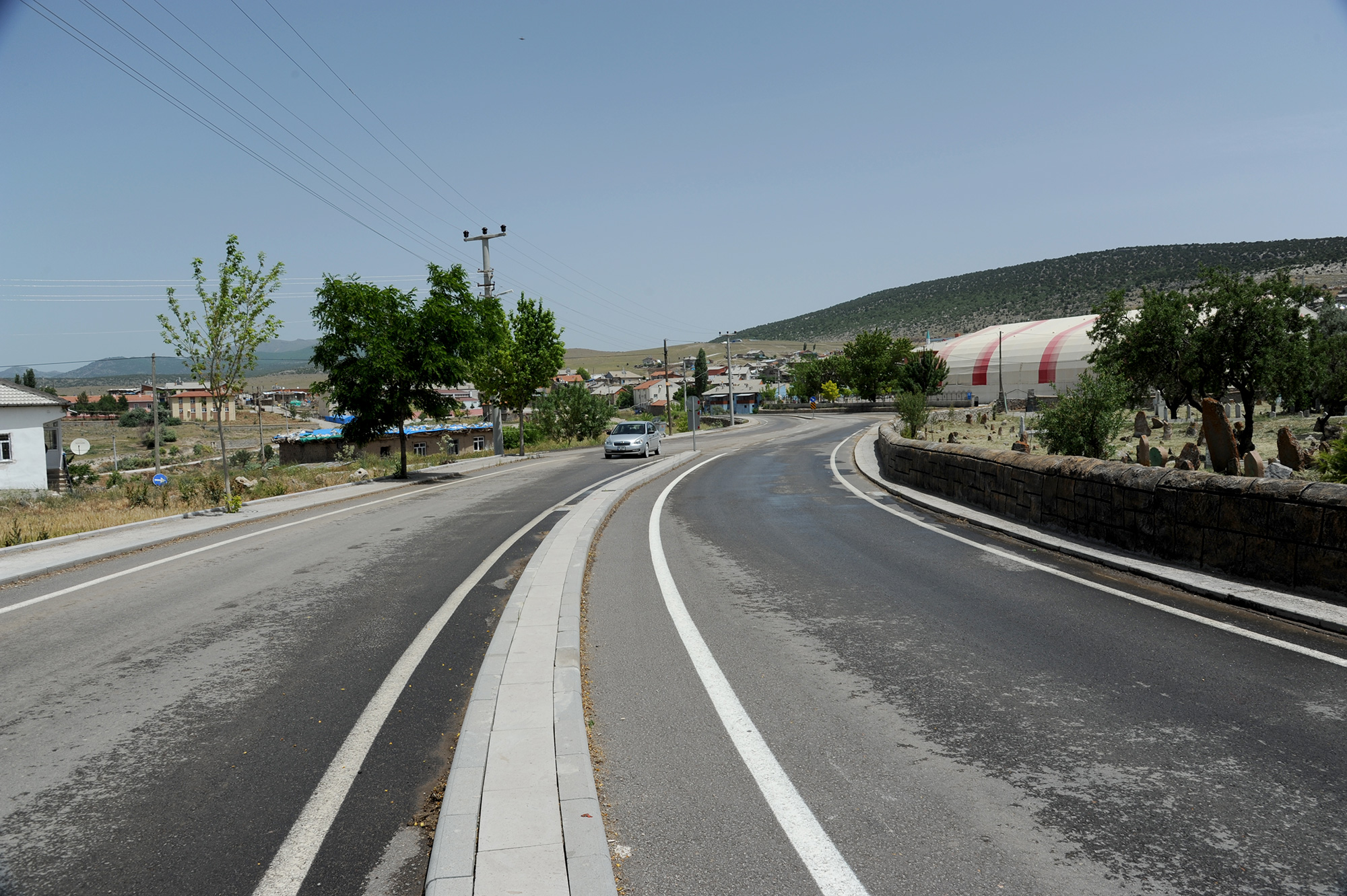 Emirgazi ve Akkise Prestij Caddeye Kavuştu