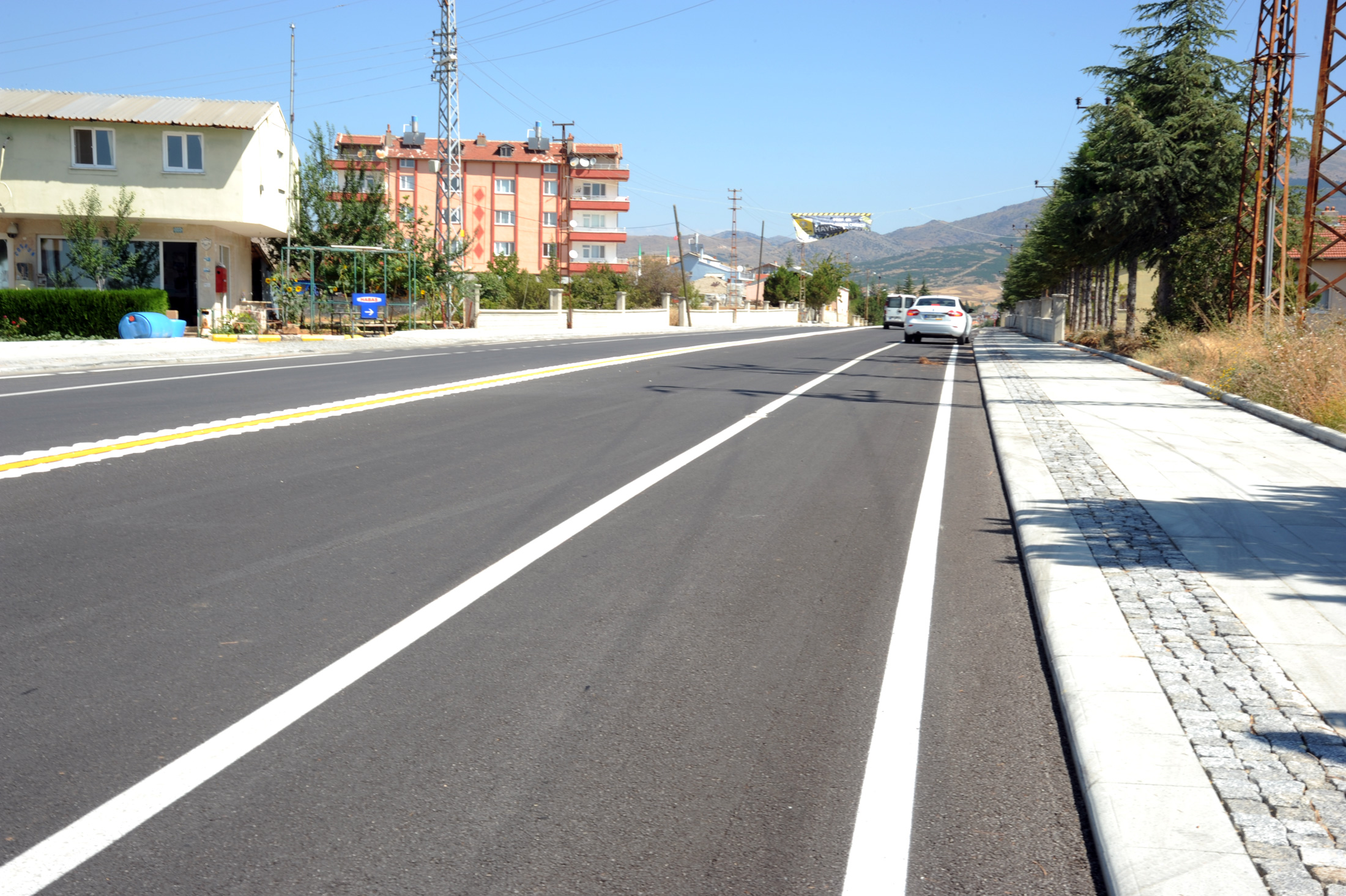 Büyükşehir Hüyük'te Yol Standartlarını Yükseltti
