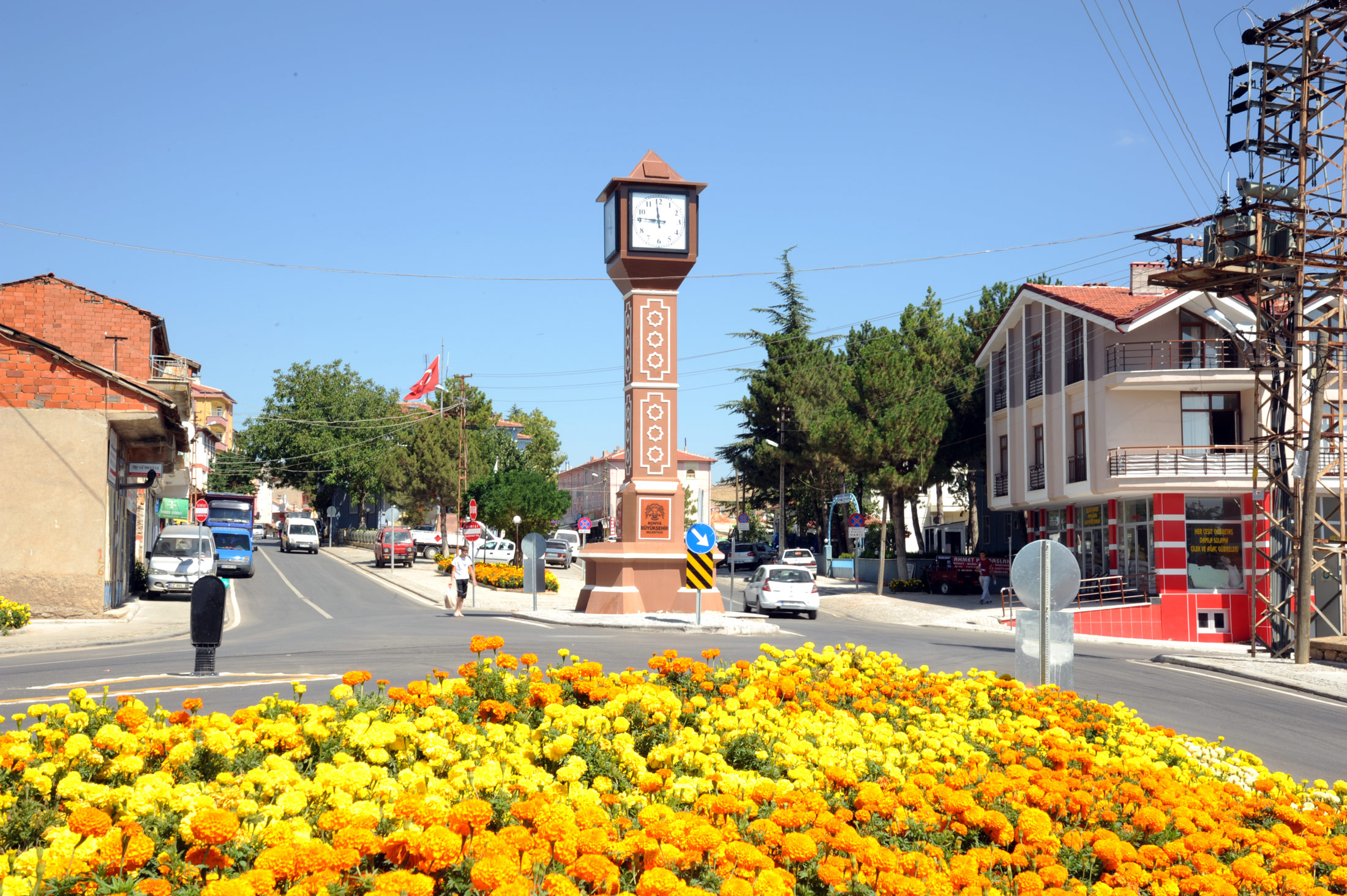Büyükşehir Hüyük'te Yol Standartlarını Yükseltti