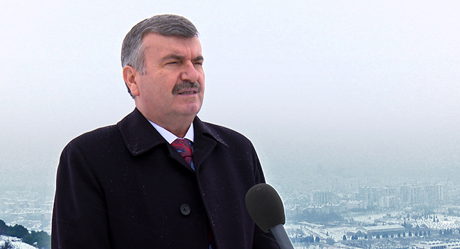 Kar ve Buzlanmaya Karşı Merkezde ve İlçelerde 24 Saat Görev Başındayız