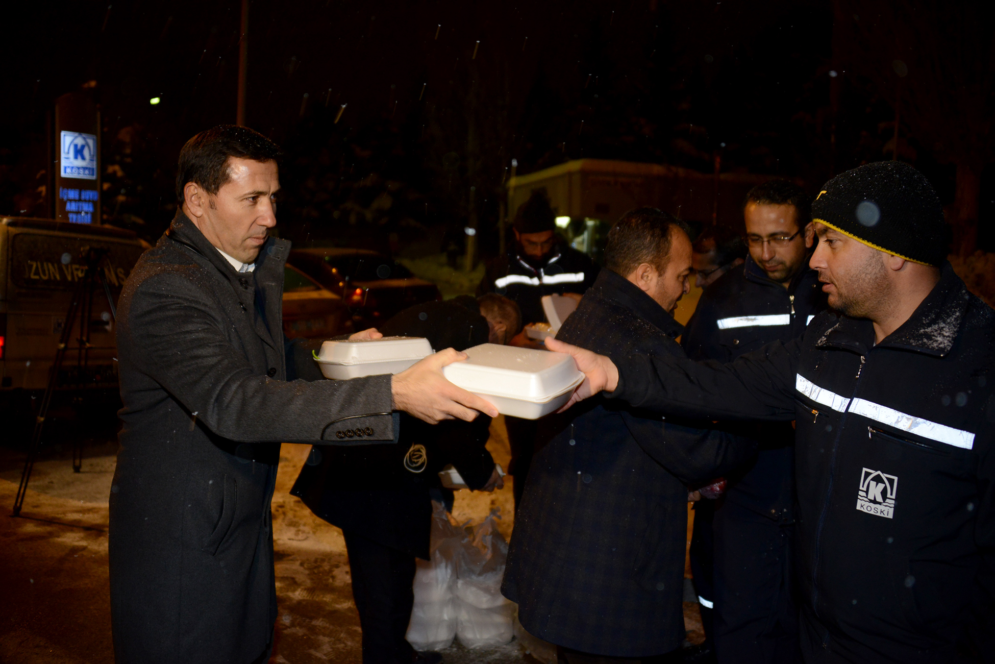 Kar Temizleme Çalışmaları Gece Gündüz Devam Ediyor