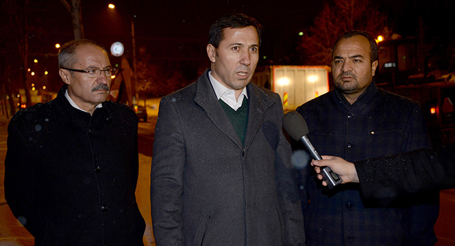 Kar Temizleme Çalışmaları Gece Gündüz Devam Ediyor