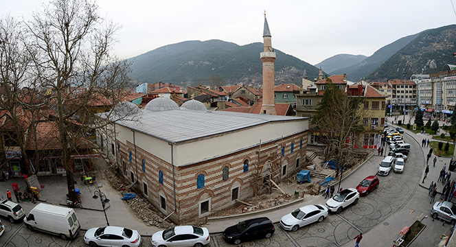 Tarihi Camileri Gelecek Kuşaklara Aktarıyoruz