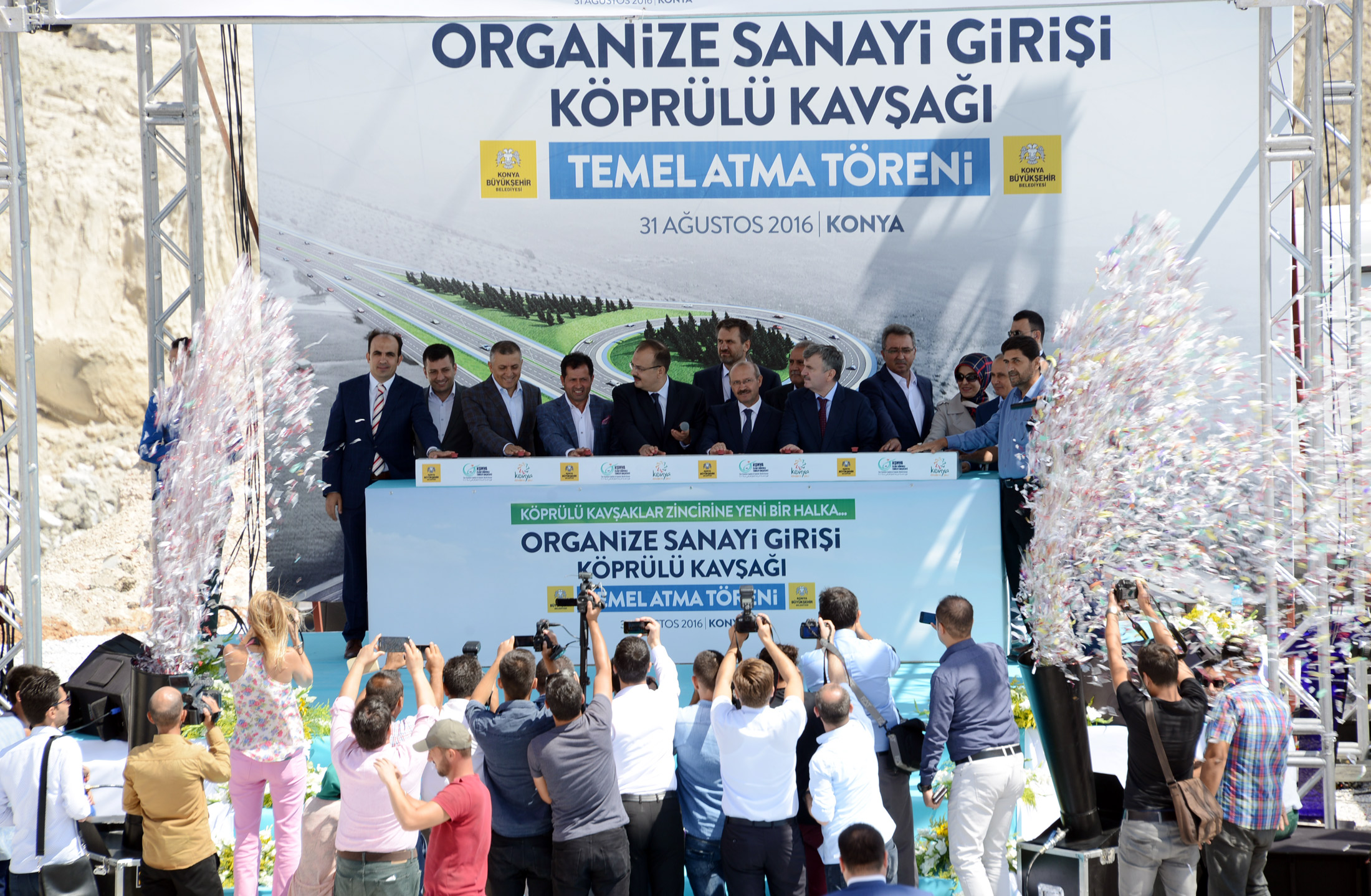 Büyükşehir'den Köprülü Kavşak Zincirine Yeni Bir Halka Daha 