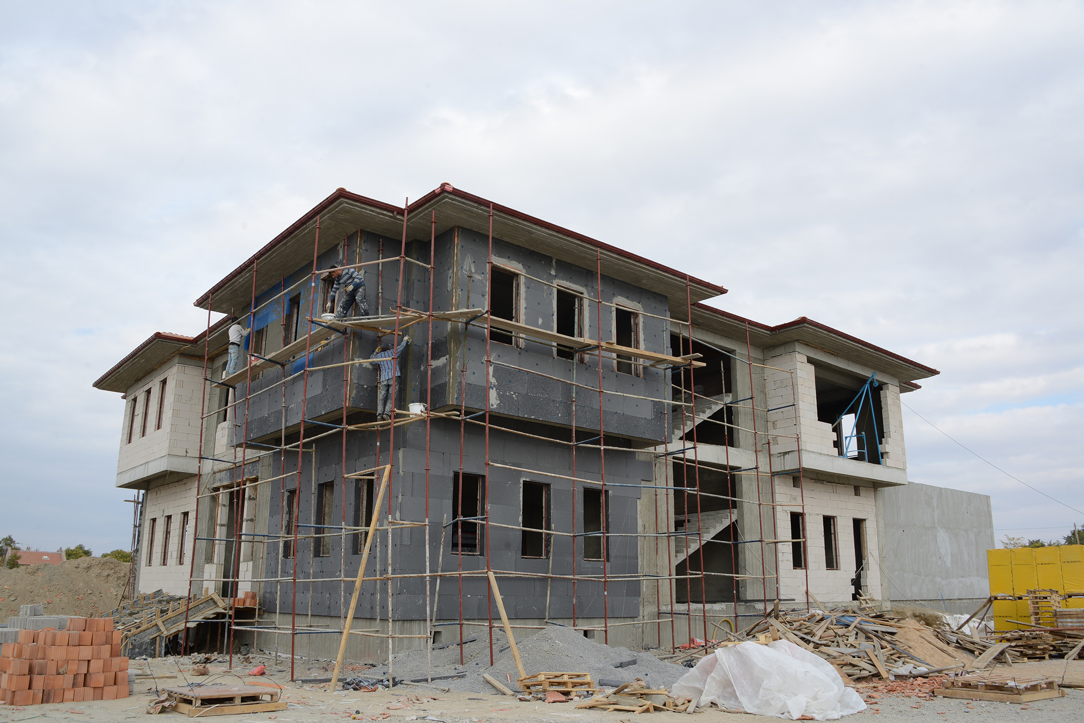 Büyükşehir'den Tuzlukçu İlçesine Şehir Konağı