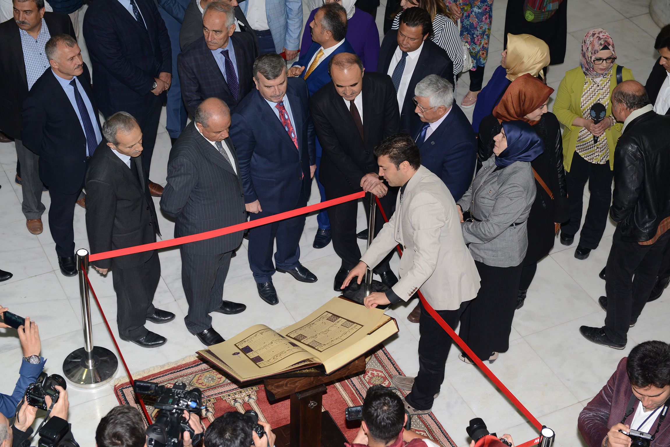 Altın Dokunuşlar Türk İslam Sembolleri Sergisi Açıldı