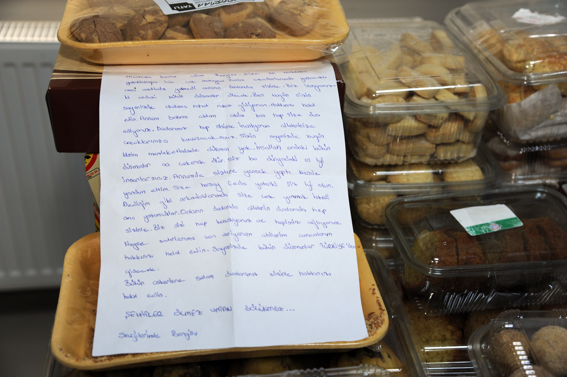 Asker ve Polisimize 'Anne Eli Değmiş' Yemek 