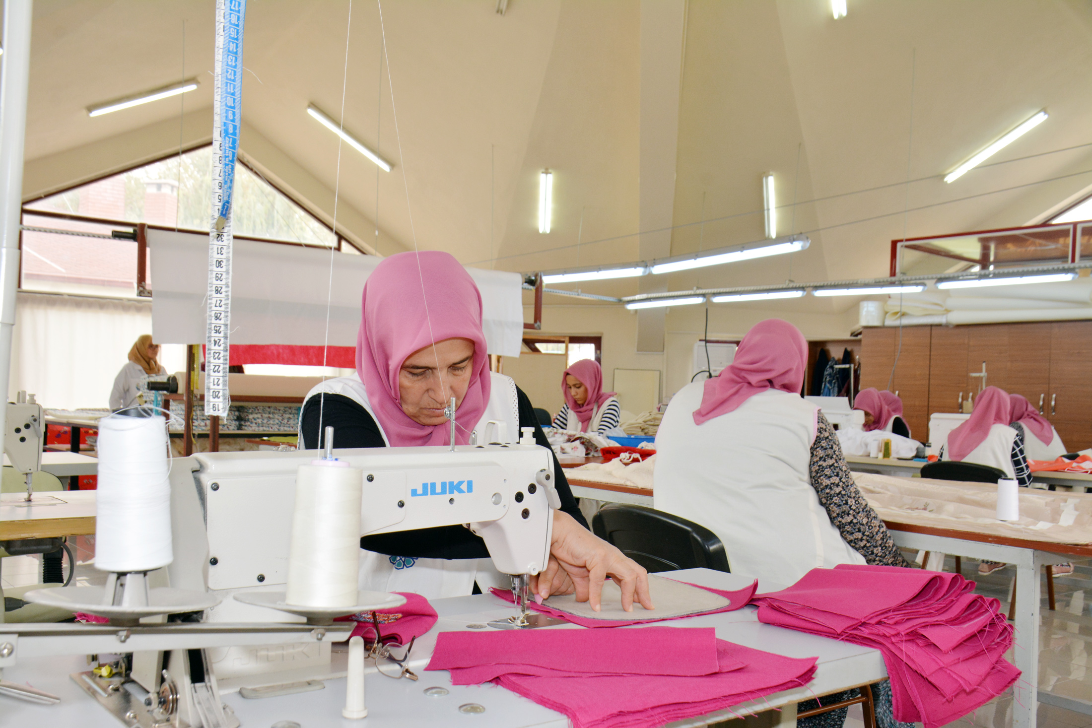 KOMEK Sınıfta Öğretiyor, Atölyede Kazandırıyor