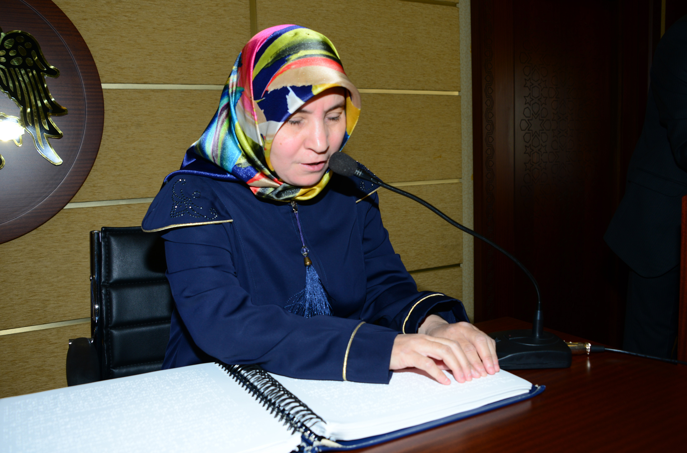 Braille Alfabesiyle Üç Ayda Kur\'an Öğrendiler