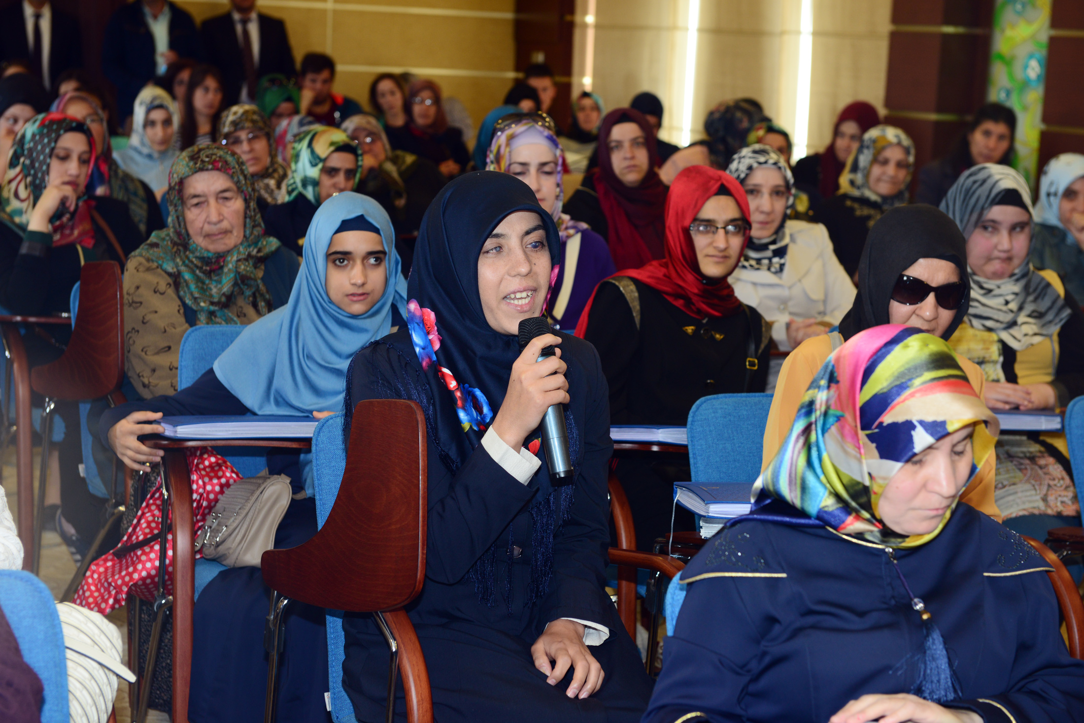 Braille Alfabesiyle Üç Ayda Kur\'an Öğrendiler