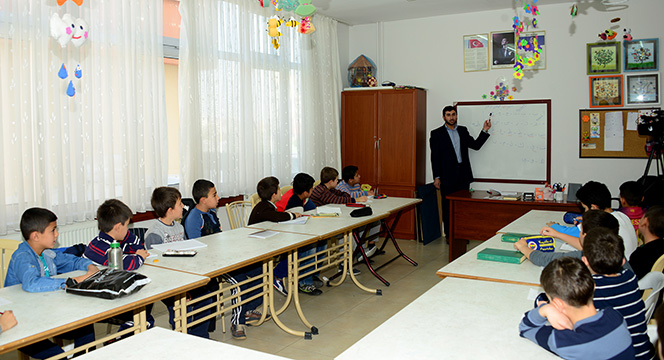 Öğrenciler Hafta Sonları Genç KOMEK'te