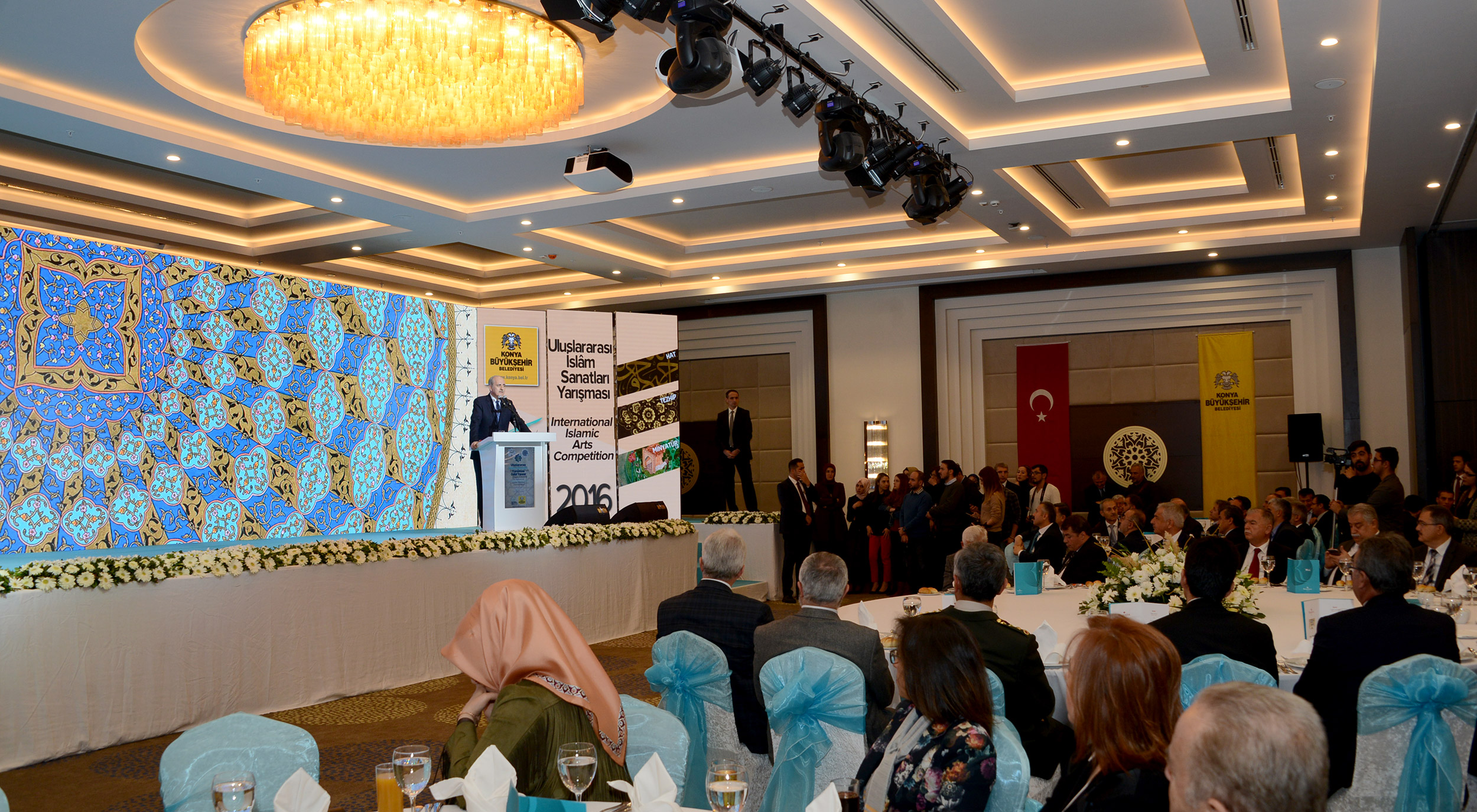 Uluslararası İslam Sanatları Yarışmasının Ödülleri Verildi