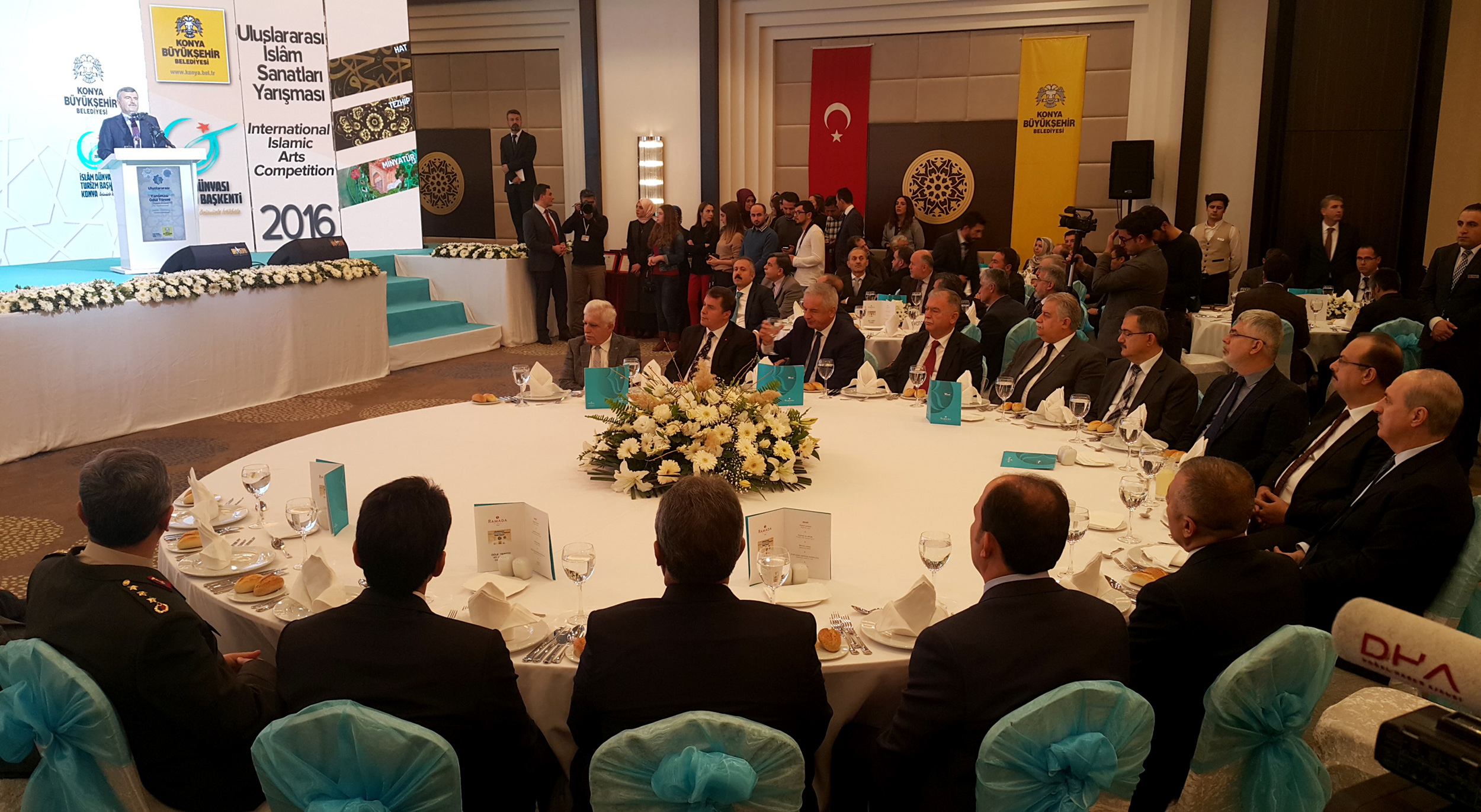 Uluslararası İslam Sanatları Yarışmasının Ödülleri Verildi
