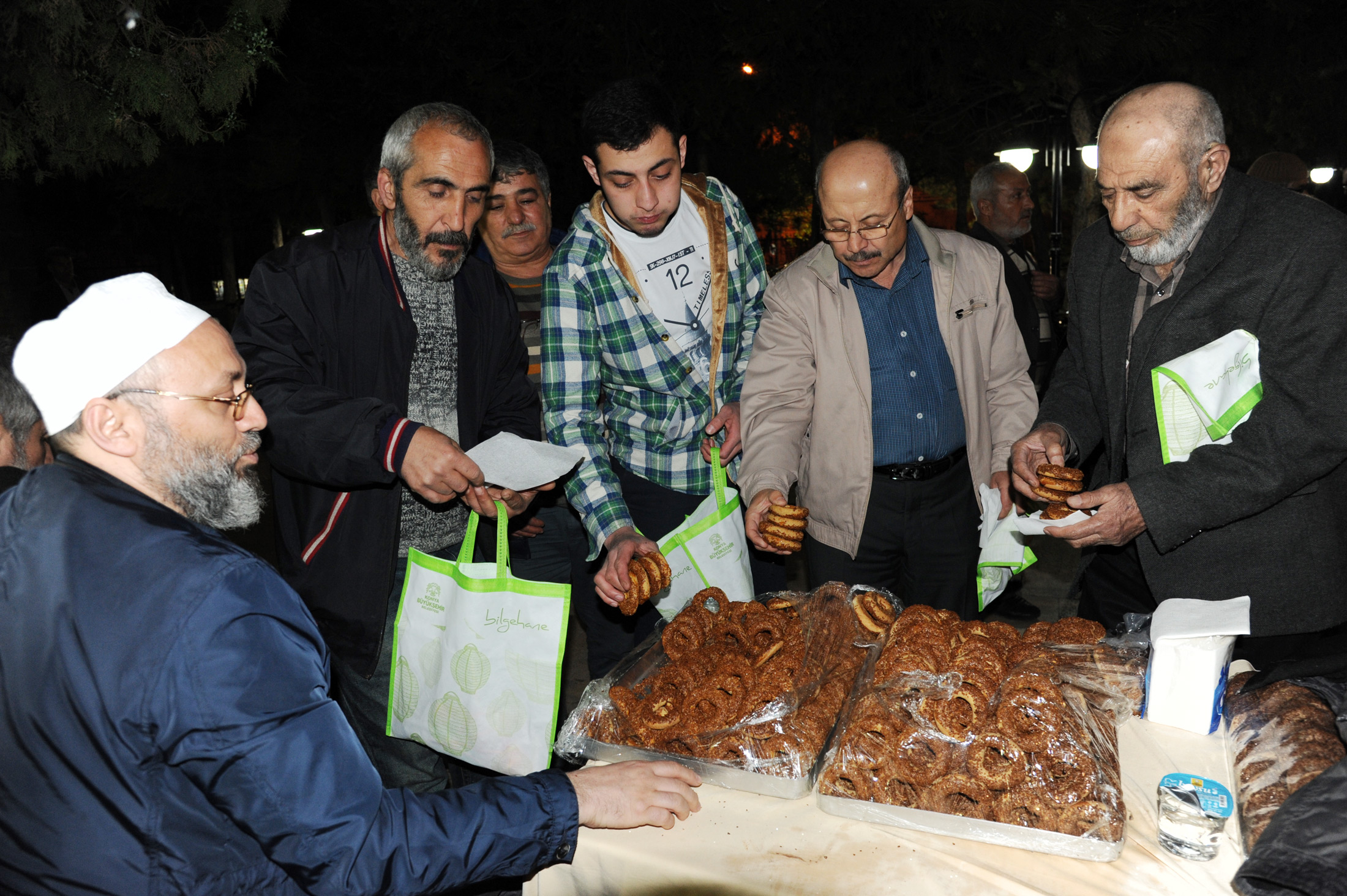Regaib Kandili Konya'da Dolu Dolu Yaşandı 