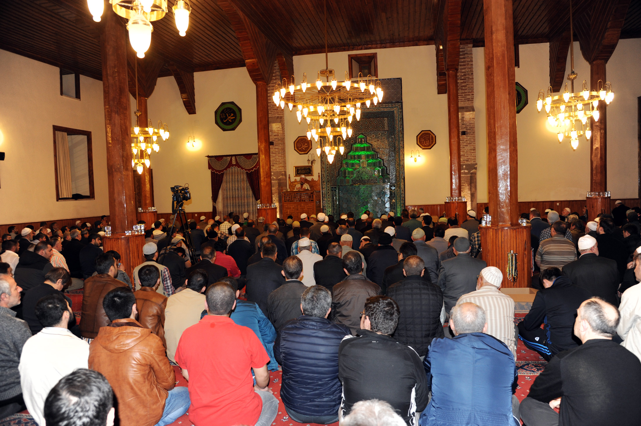 Regaib Kandili Konya'da Dolu Dolu Yaşandı 