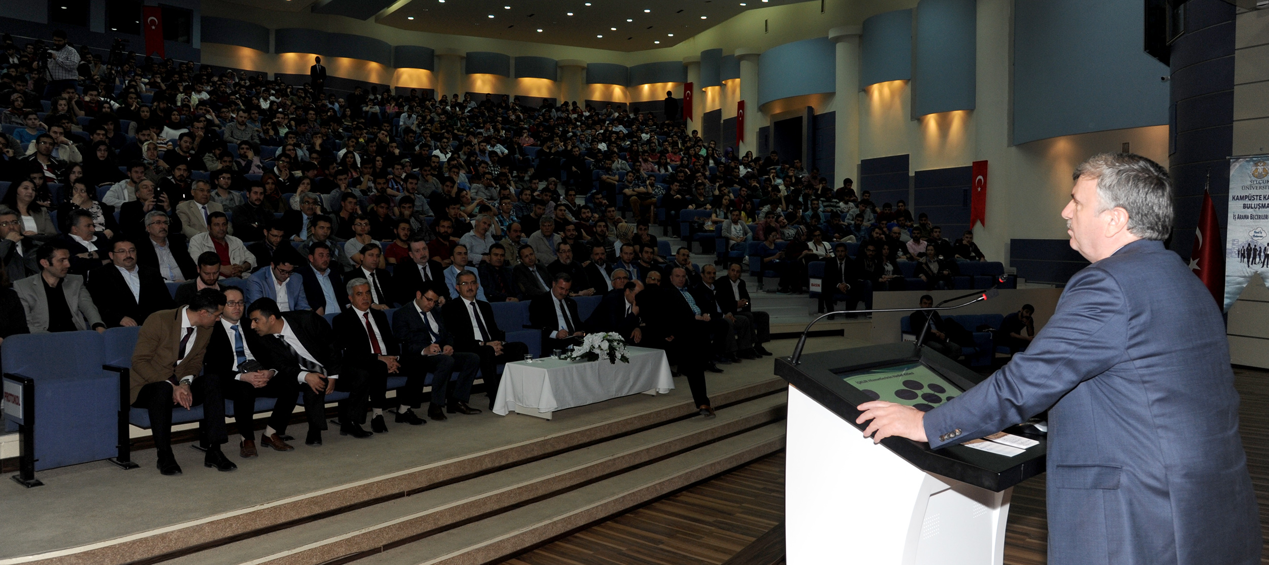 Başkan Akyürek Kariyer Günlerinde Gençlerle Buluştu