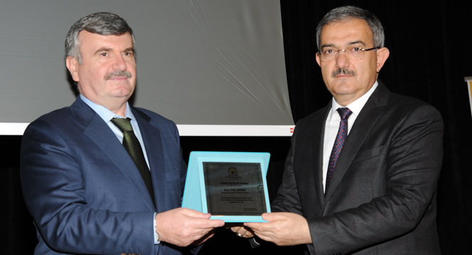 Başkan Akyürek Kariyer Günlerinde Gençlerle Buluştu