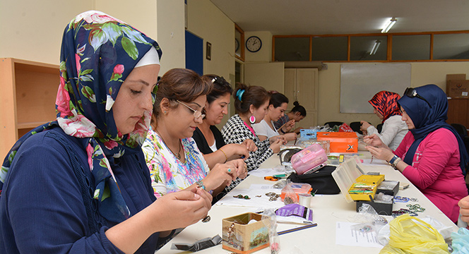 Öğretmen Adayları KOMEK'ler İçin Ter Döktü